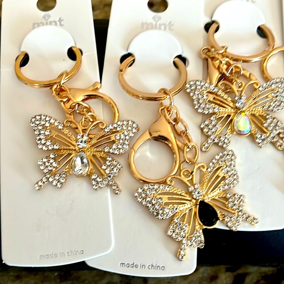 NIP- Adorable 3” Butterfly with Jeweled center Keychain - Picture 3 of 7